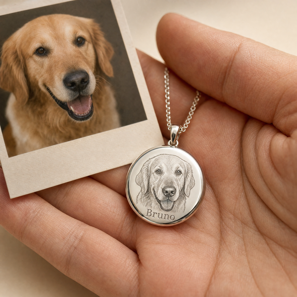 Pet portrait necklace — golden retriever Bruno