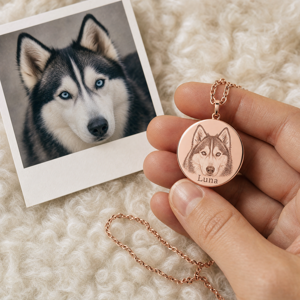 Pet portrait necklace — husky Luna